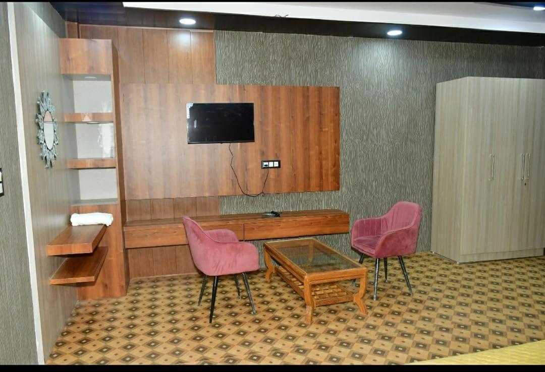 מוקטשוואר Hotel Pearl Residency מראה חיצוני תמונה